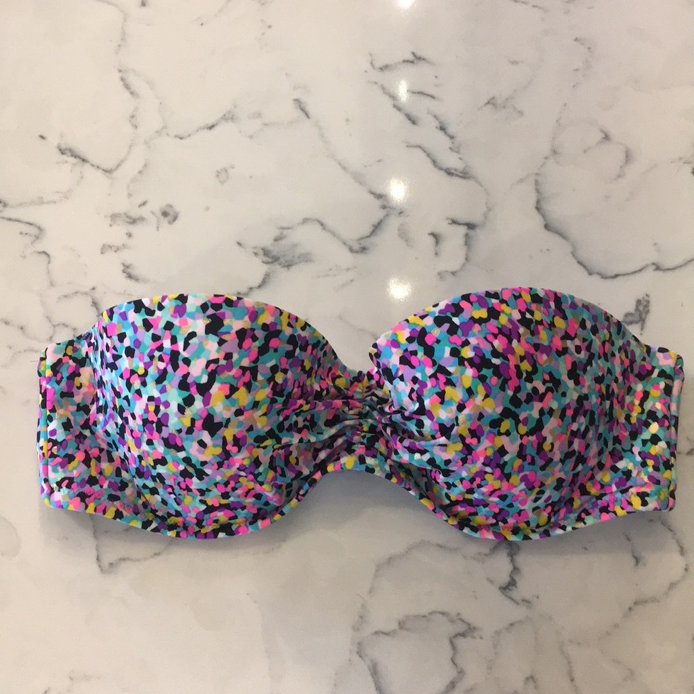Victoria's Secret bikini top.